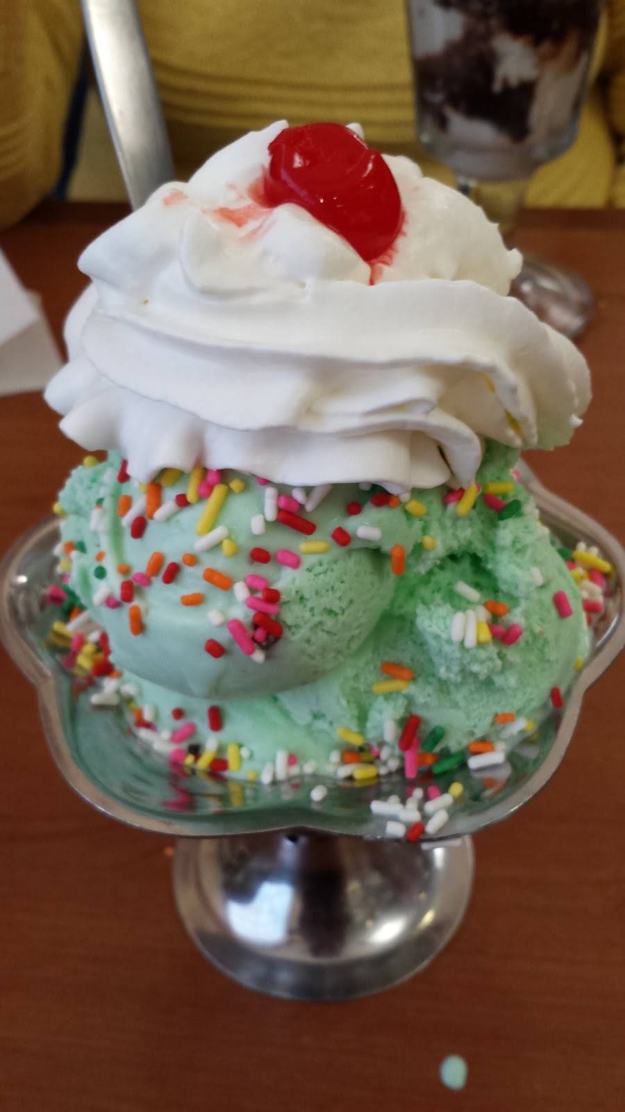 Friendlys | restaurant | 9551 Belair Rd, Nottingham, MD 21236, USA | 4102562120 OR +1 410-256-2120