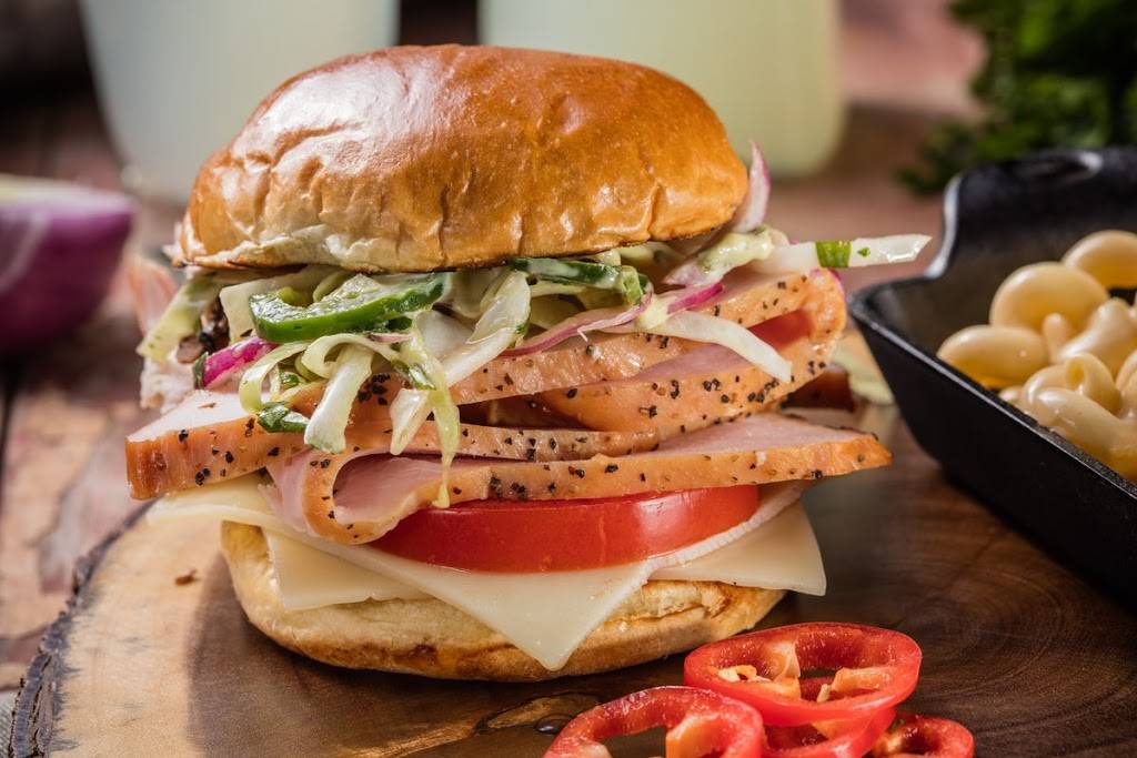 Famous Daves Bar-B-Que | restaurant | 3211 Northdale Blvd NW, Coon Rapids, MN 55448, USA | 7634219467 OR +1 763-421-9467