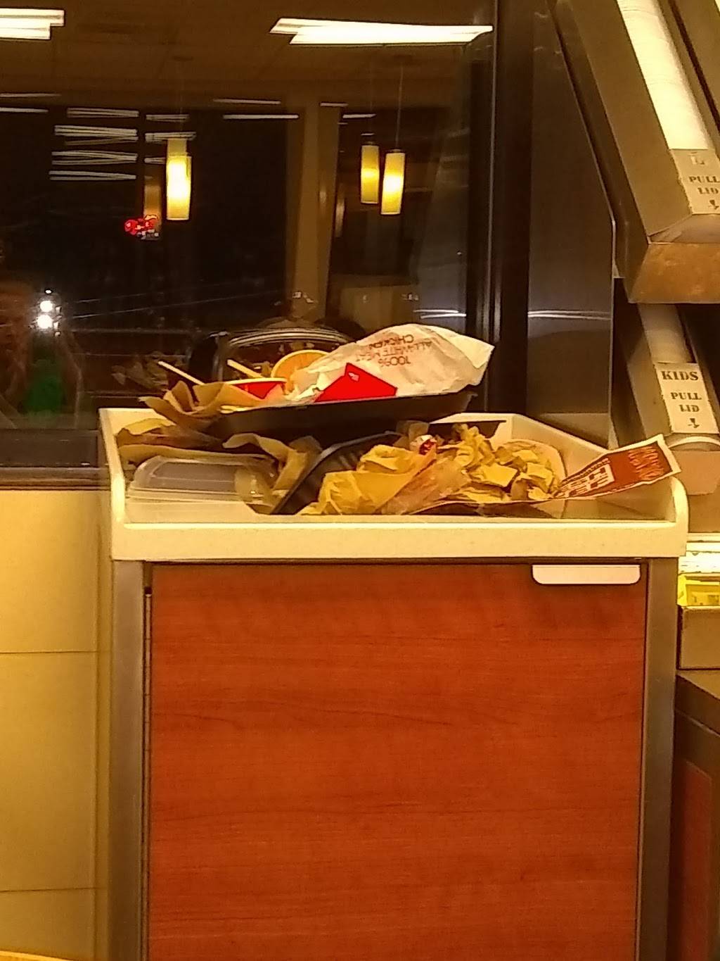 Wendys | restaurant | 350 S College Rd, Wilmington, NC 28403, USA | 9104520390 OR +1 910-452-0390