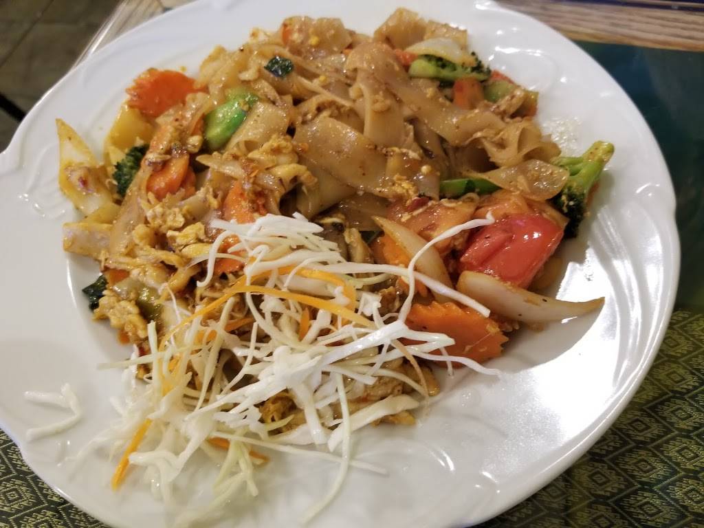 Bangkok Thai Food (2099 Wadsworth Blvd) | restaurant | 2099 Wadsworth Blvd b16, Lakewood, CO 80214, USA | 3032388000 OR +1 303-238-8000