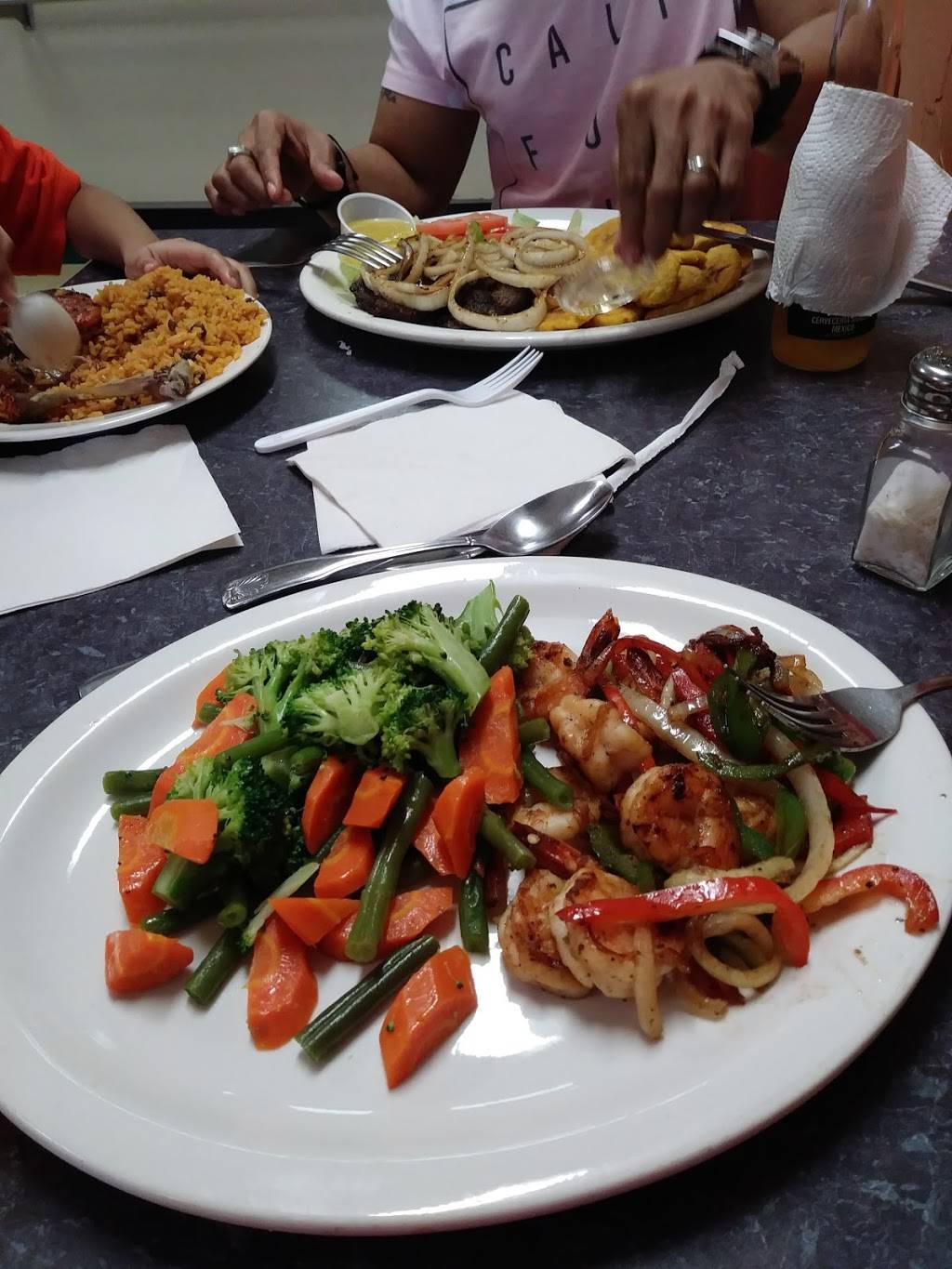 Bachata Rosa | meal delivery | modifican no13, 5th St, Chelsea, MA 02150, USA | 6178840533 OR +1 617-884-0533