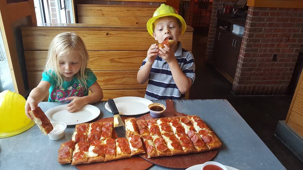 Pizza Hut | restaurant | 401 S Oxford Valley Rd, Fairless Hills, PA 19030, USA | 2159491180 OR +1 215-949-1180