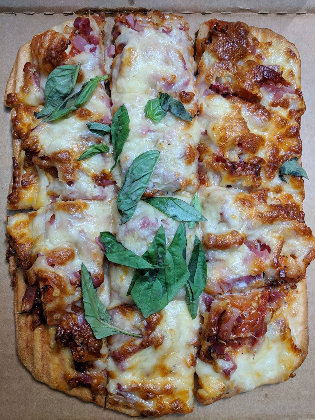 ODonovans | restaurant | 2100 W Irving Park Rd, Chicago, IL 60618, USA | 7734782100 OR +1 773-478-2100