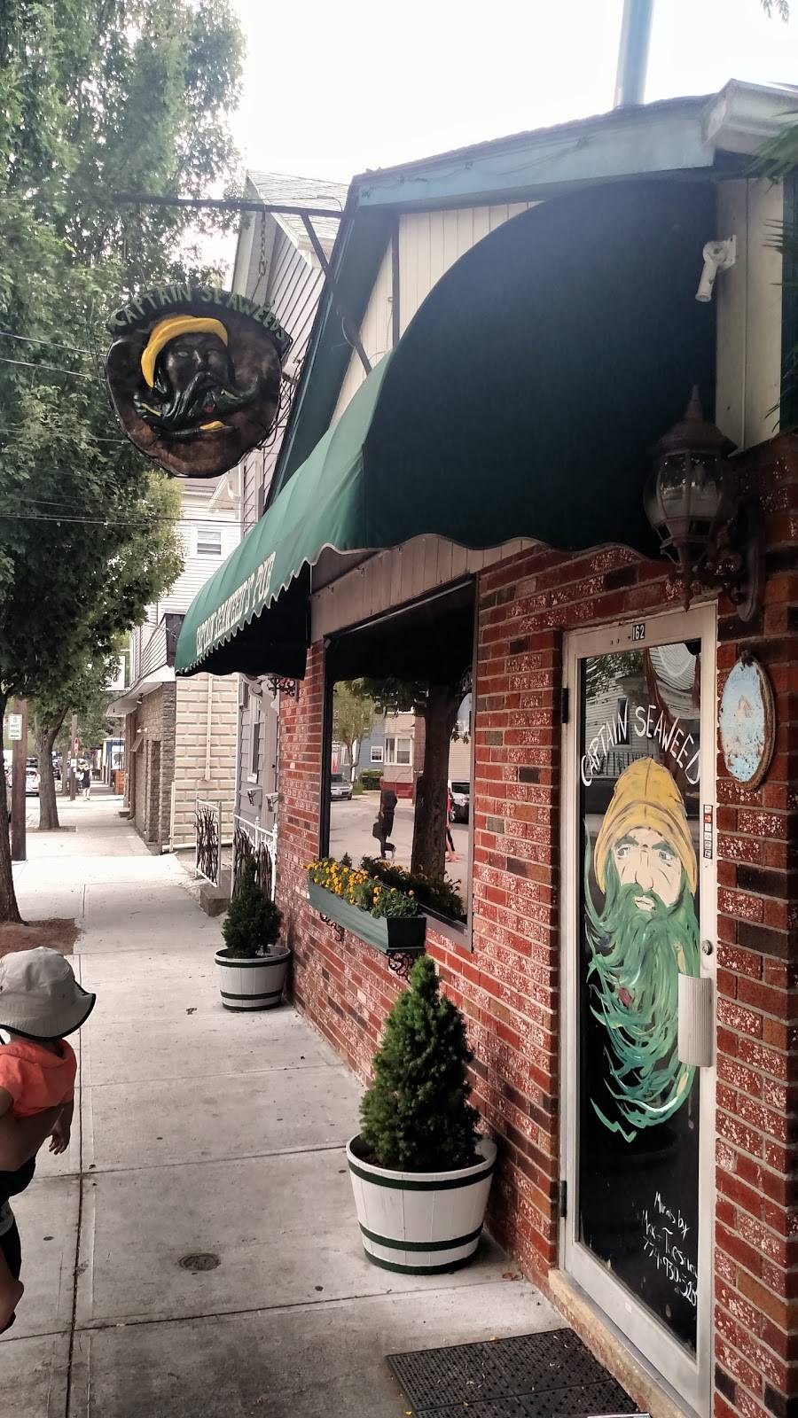 Captain Seaweeds Pub | restaurant | 162 Ives St, Providence, RI 02906, USA | 4014210309 OR +1 401-421-0309