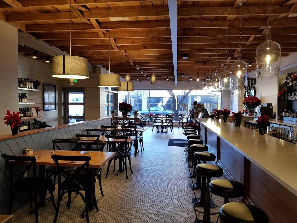 My Dog Dukes Diner | restaurant | 1007 Commerce St, Lynchburg, VA 24504, USA | 4348498868 OR +1 434-849-8868