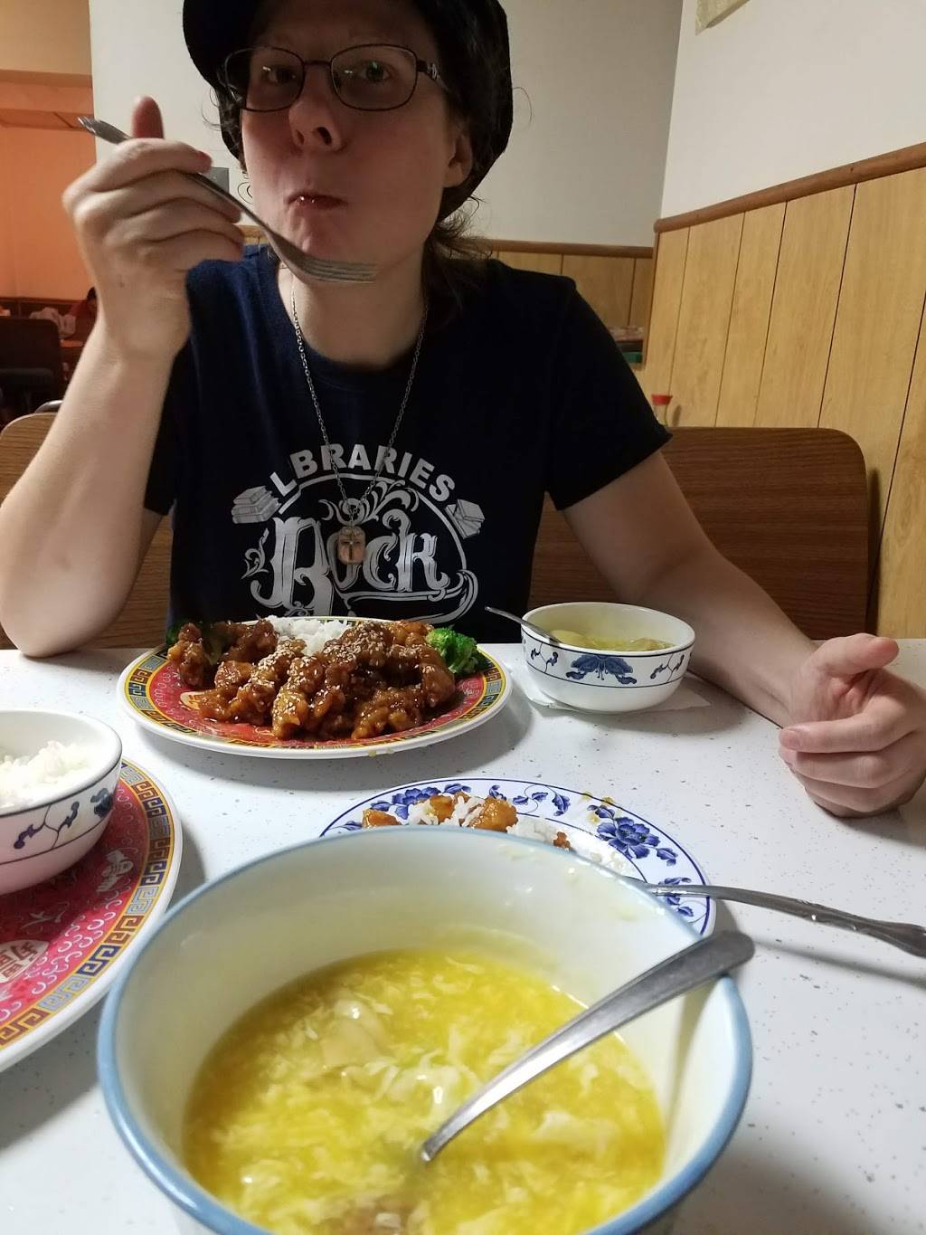 Fortune Garden | restaurant | 1914, 760 W Broadway, Red Lion, PA 17356, USA | 7172460110 OR +1 717-246-0110