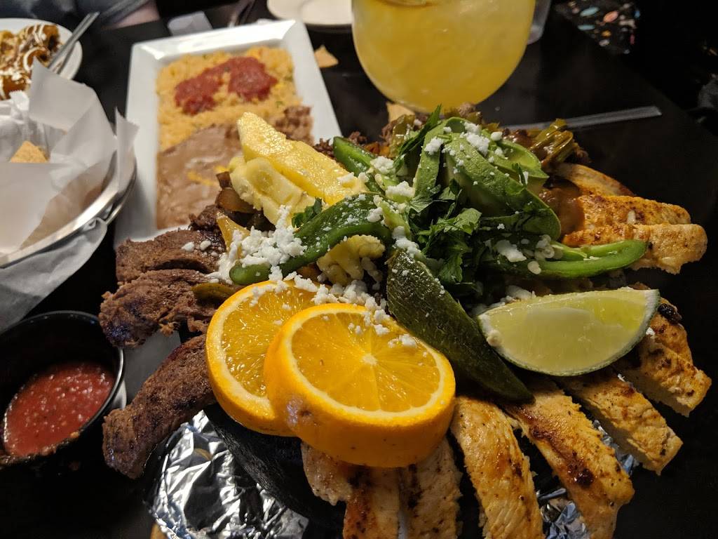 La Catrina | restaurant | 72 Main St, Newmarket, NH 03857, USA | 6032000278 OR +1 603-200-0278