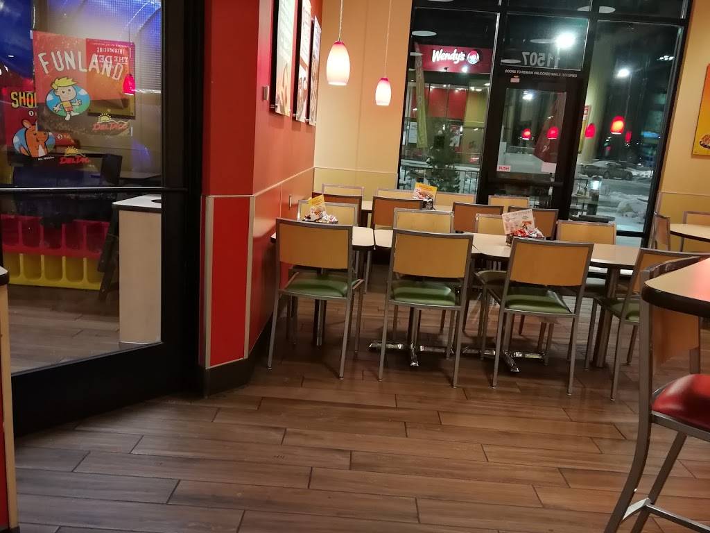 Del Taco | meal takeaway | 1651 S Jordan Pkwy, South Jordan, UT 84095, USA | 8012531831 OR +1 801-253-1831