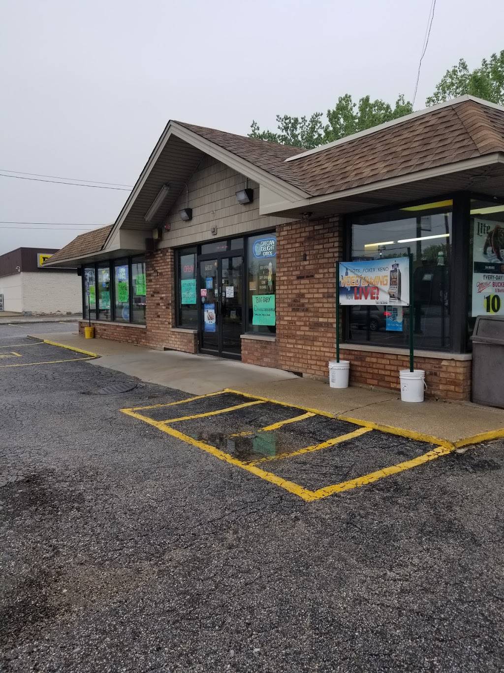 Geos Gyros | meal takeaway | 7090 W 79th St, Burbank, IL 60459, USA | 7084303333 OR +1 708-430-3333