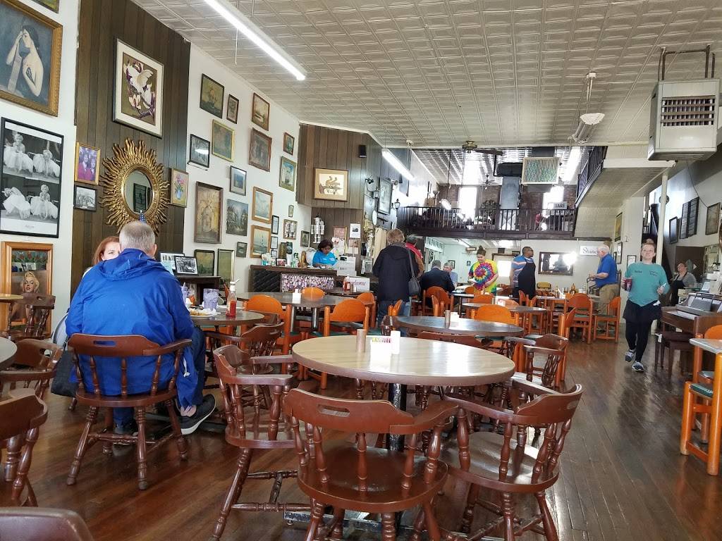 Square-Forty Restaurant | restaurant | 40 Public Square, Lawrenceburg, TN 38464, USA | 9317622868 OR +1 931-762-2868