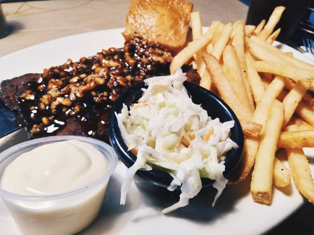 Montanas | restaurant | 1495 Aerowood Dr, Mississauga, ON L4W 1C2, Canada | 9052069811 OR +1 905-206-9811