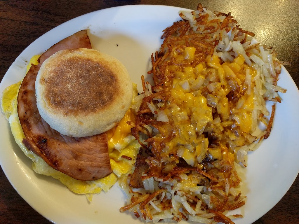 Finks Restaurant | cafe | 204 W Main St, Mt Horeb, WI 53572, USA | 6084378922 OR +1 608-437-8922