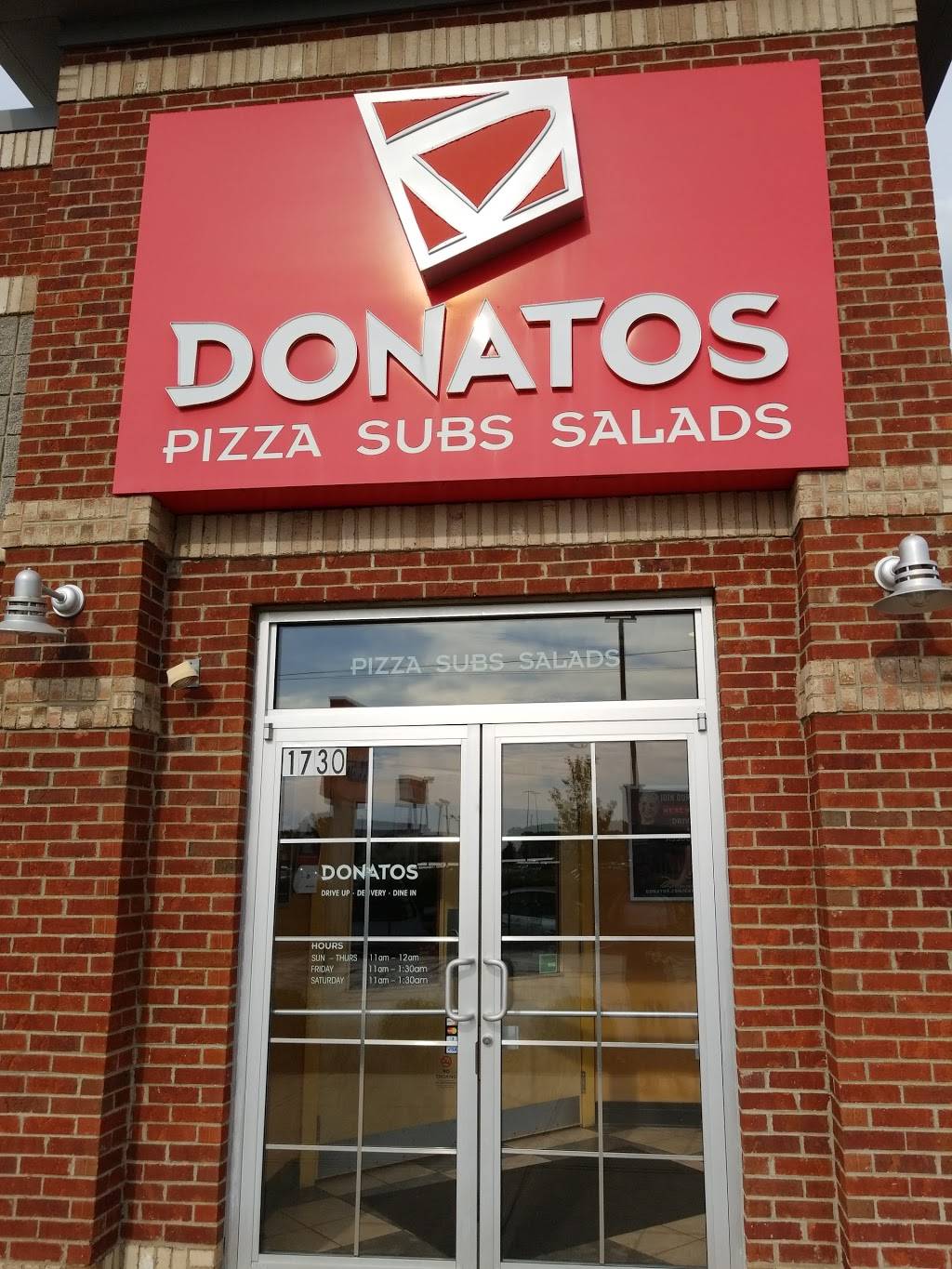 Donatos Pizza | restaurant | 1730 Hilliard Rome Rd, Hilliard, OH 43026, USA | 6145297200 OR +1 614-529-7200