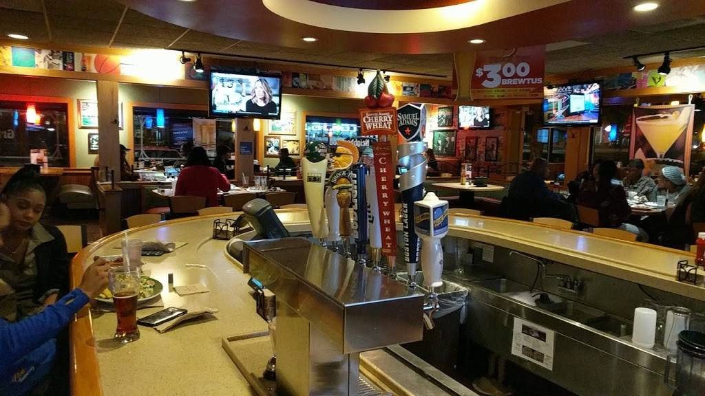 Applebees Grill + Bar | restaurant | G-3129 Miller Rd, Flint, MI 48507, USA | 8102351911 OR +1 810-235-1911