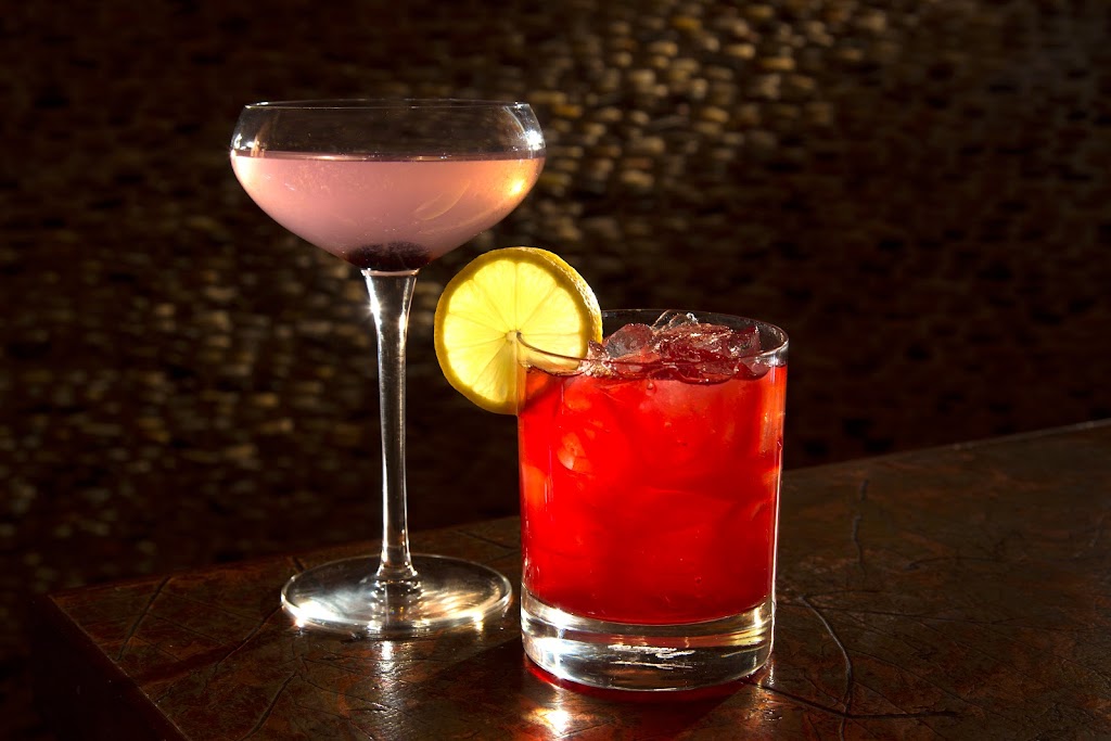 The Blonde Bear Tavern | restaurant | 106 Sutton Pl Suite 1, Taos Ski Valley, NM 87525, USA | 5757376900 OR +1 575-737-6900