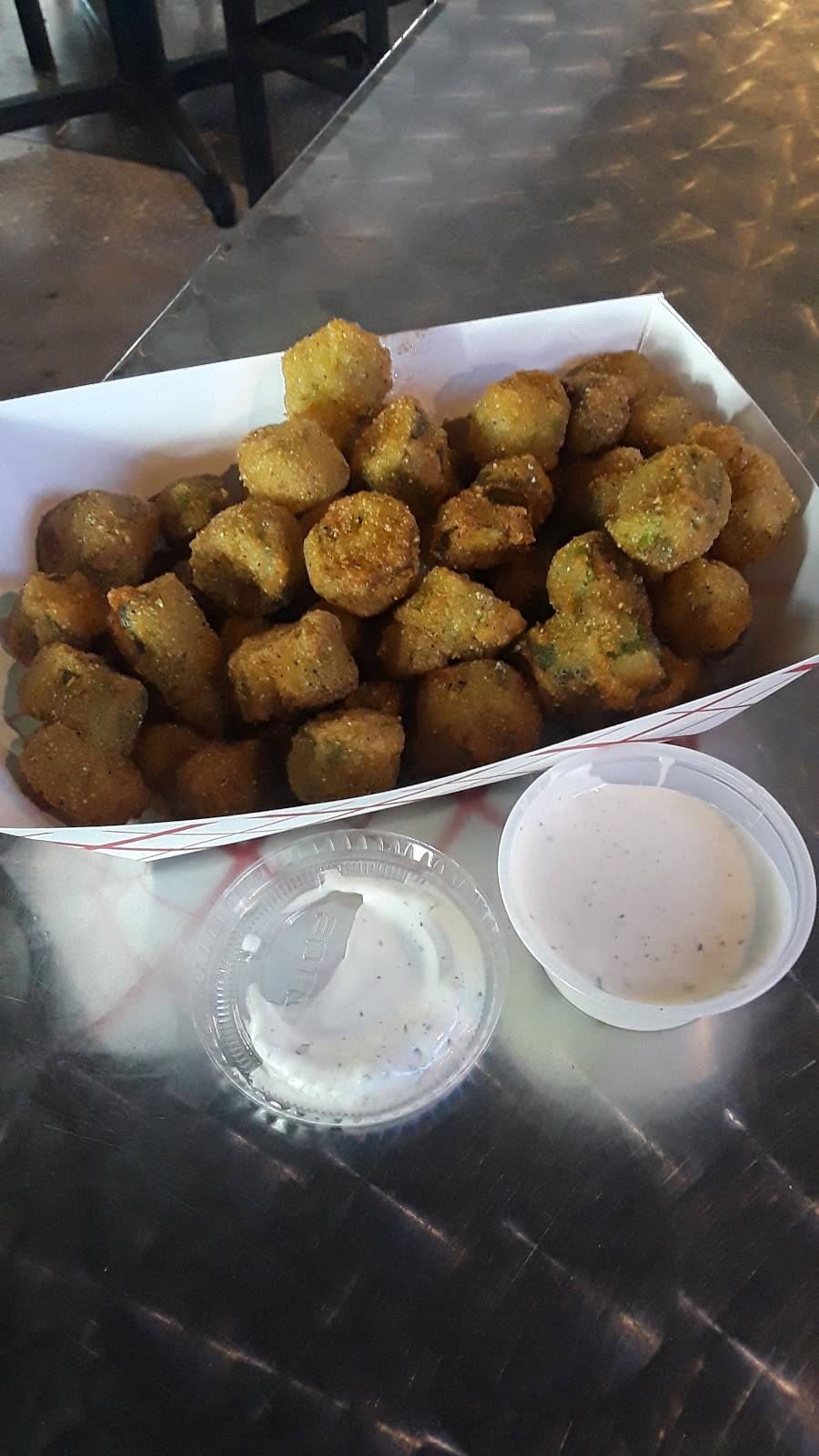 The Twisted Prop Bar & Grille | restaurant | 615 7th St SW, Winter Haven, FL 33881, USA | 8632931937 OR +1 863-293-1937