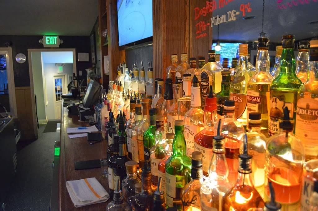 McFauls Ironhorse Tavern | restaurant | 2260 Cromwell Bridge Rd, Parkville, MD 21234, USA | 4108281625 OR +1 410-828-1625