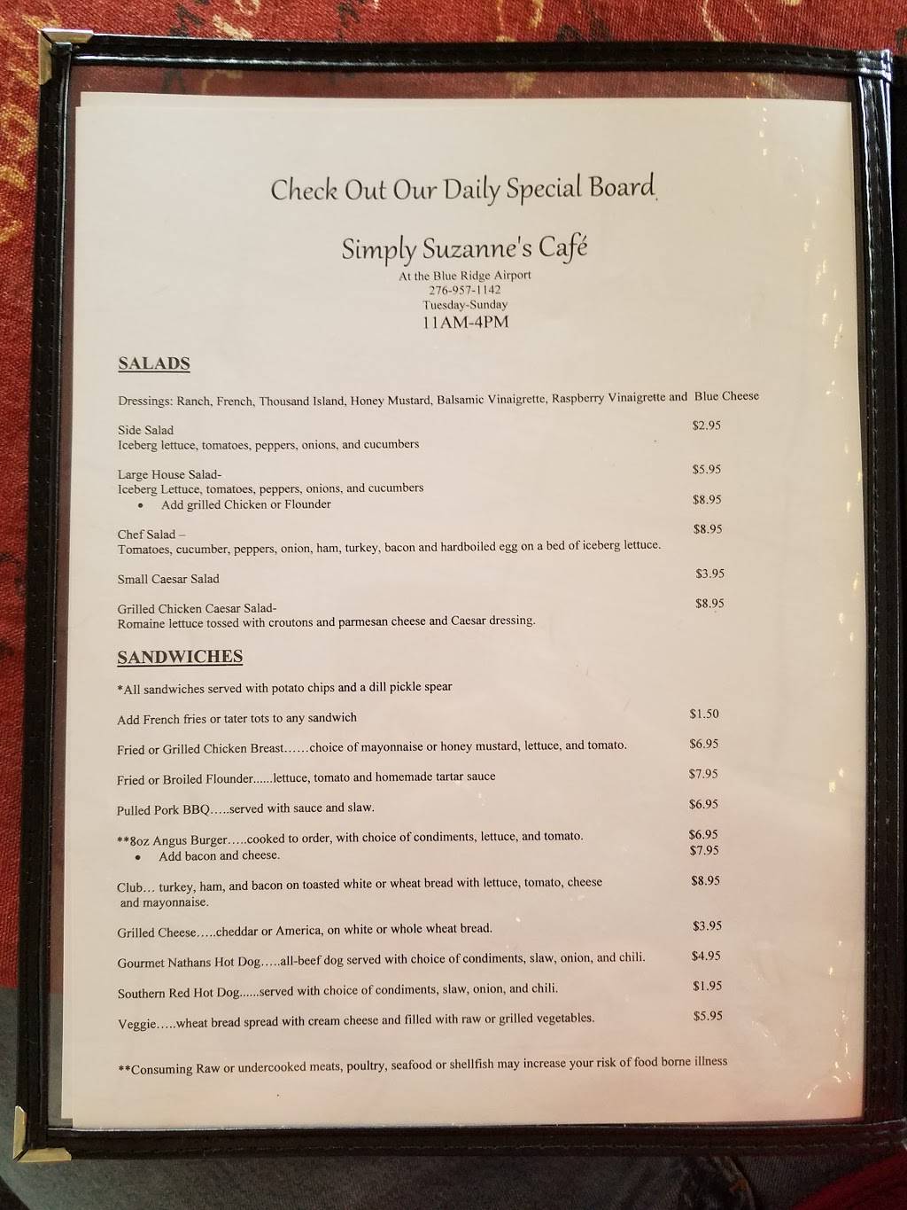 Simply Suzannes Cafe | restaurant | 525 Airport Rd, Martinsville, VA 24112, USA | 2769571142 OR +1 276-957-1142