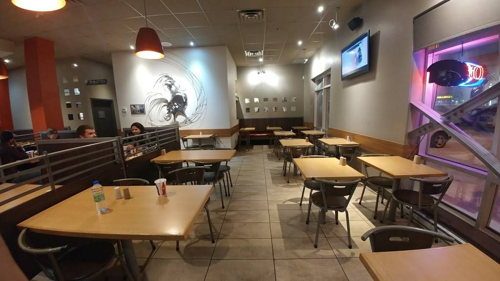 St-Hubert Express | restaurant | 1616 Rue du Sud, Cowansville, QC J2K 0A9, Canada | 4502632323 OR +1 450-263-2323