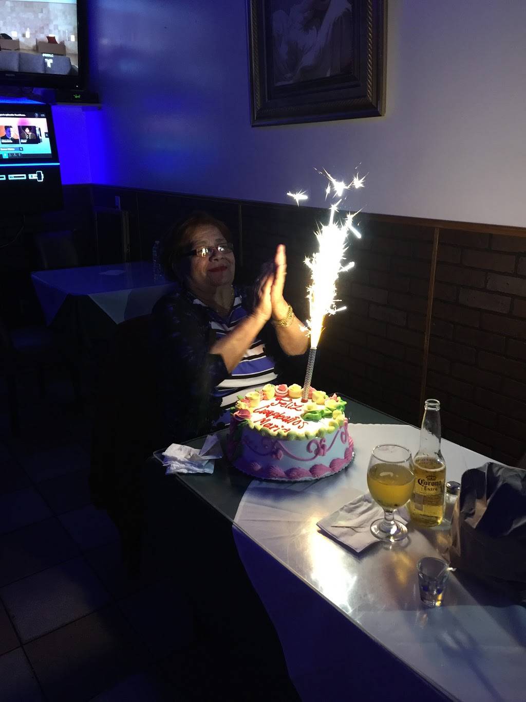 Villa Mar Bar & Restaurant | restaurant | 481 Hempstead Turnpike, Elmont, NY 11003, USA | 5163267643 OR +1 516-326-7643