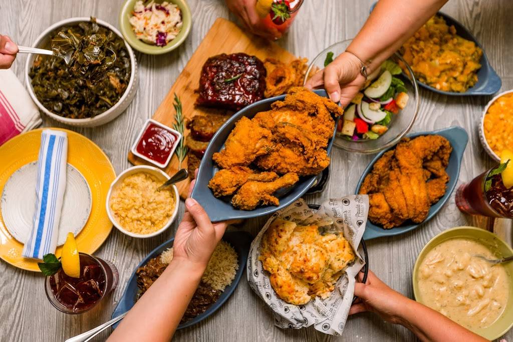 Paula Deens Family Kitchen | restaurant | 545, Branson, MO 65616, USA | 4173205127 OR +1 417-320-5127