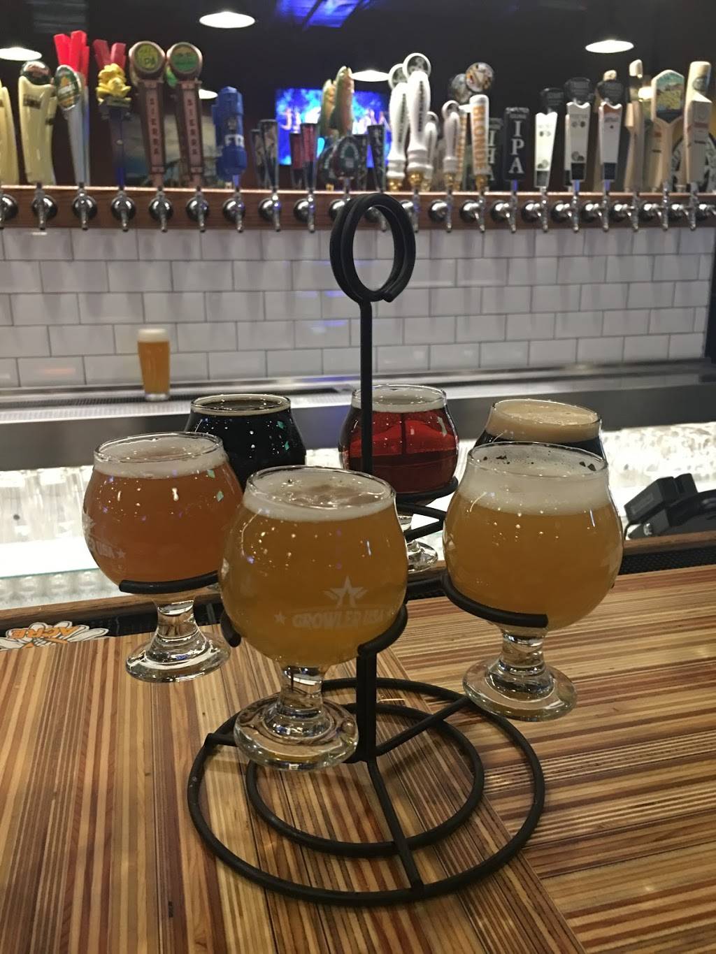 Growler USA - The Rotunda | restaurant | 727 W 40th St # 104, Baltimore, MD 21211, USA | 4435632679 OR +1 443-563-2679