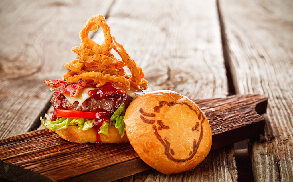 Harry Buffalo Parma | restaurant | 6425 Pearl Rd, Parma Heights, OH 44130, USA | 4408852833 OR +1 440-885-2833