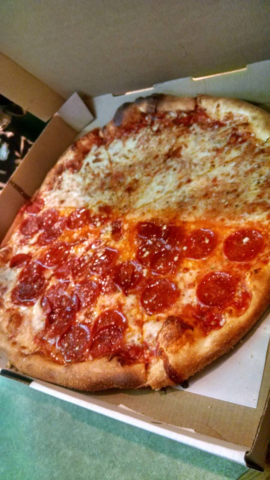 Little Vincents Pizza Restaurant | restaurant | 324 Smithtown Blvd, Lake Ronkonkoma, NY 11779, USA | 6314679633 OR +1 631-467-9633