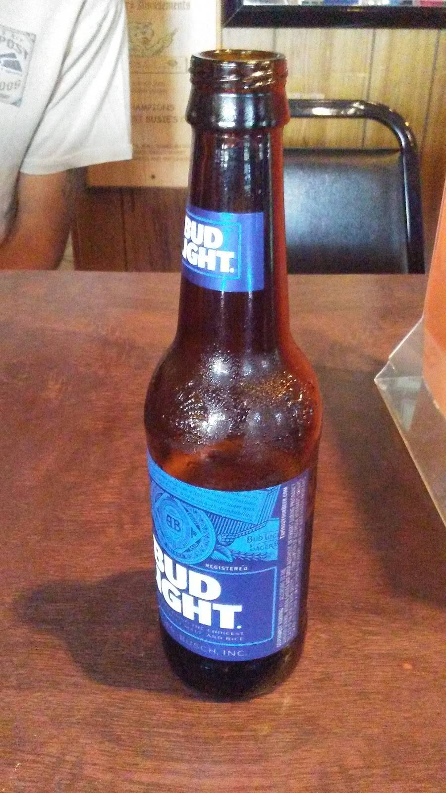 Hillcrest Bar & Grill | restaurant | 29200 E Chicago Rd, Sturgis, MI 49091, USA | 2696593756 OR +1 269-659-3756