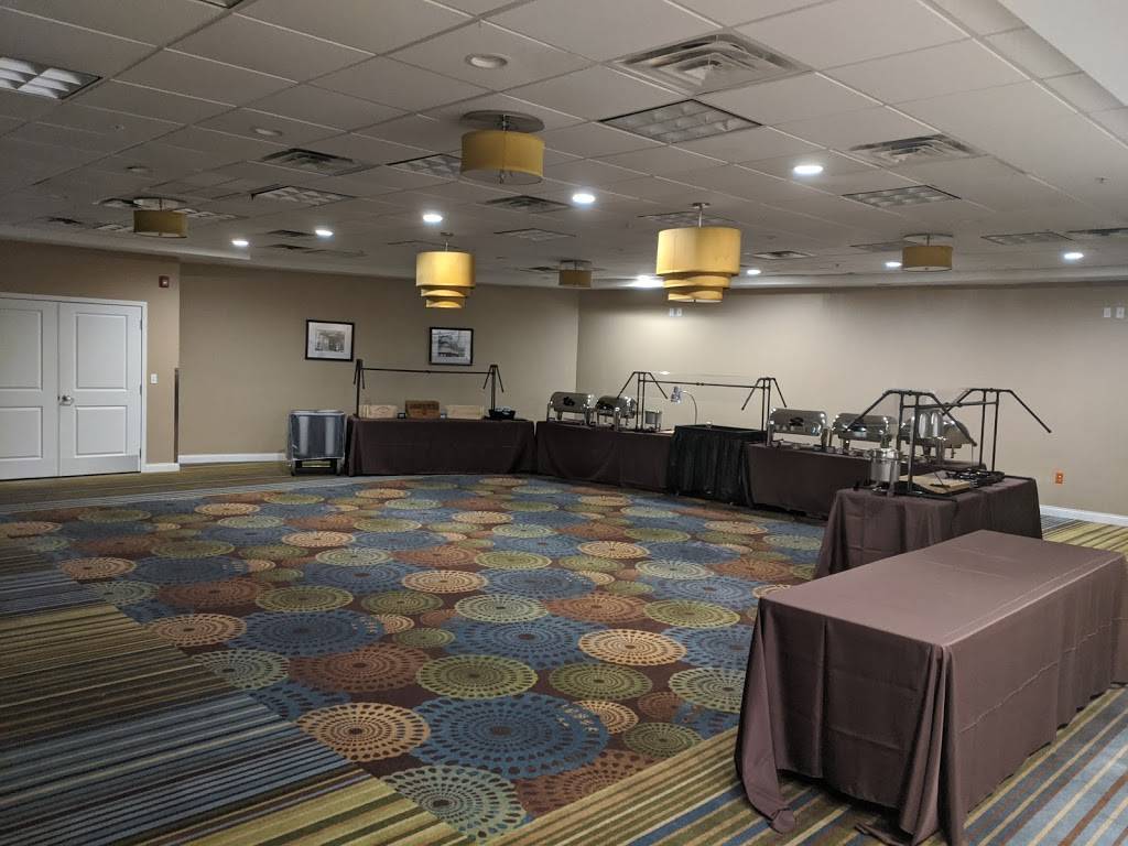 Edisons Lab Restaurant and Bar | restaurant | 2431 Cleveland Ave, Fort Myers, FL 33901, USA | 2393323232 OR +1 239-332-3232