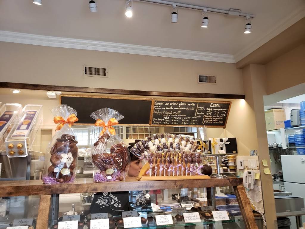 Chocobel | restaurant | 374 Rue de Castelnau E, Montréal, QC H2R 1P9, Canada | 5142769875 OR +1 514-276-9875