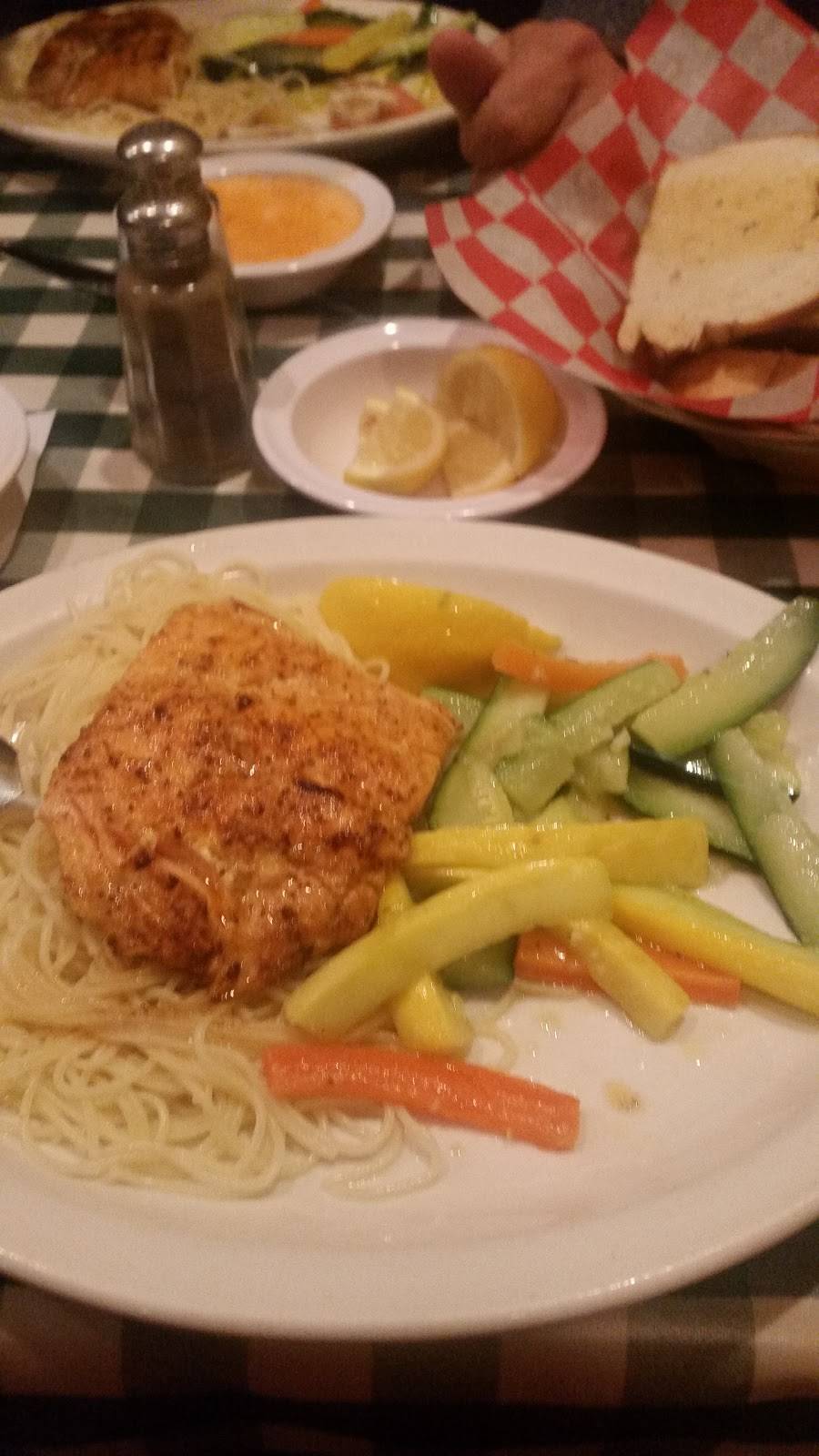 Vinny’s Italian Grill & Pizzeria | restaurant | 4018 Wards Rd, Lynchburg, VA 24502, USA | 4344554338 OR +1 434-455-4338