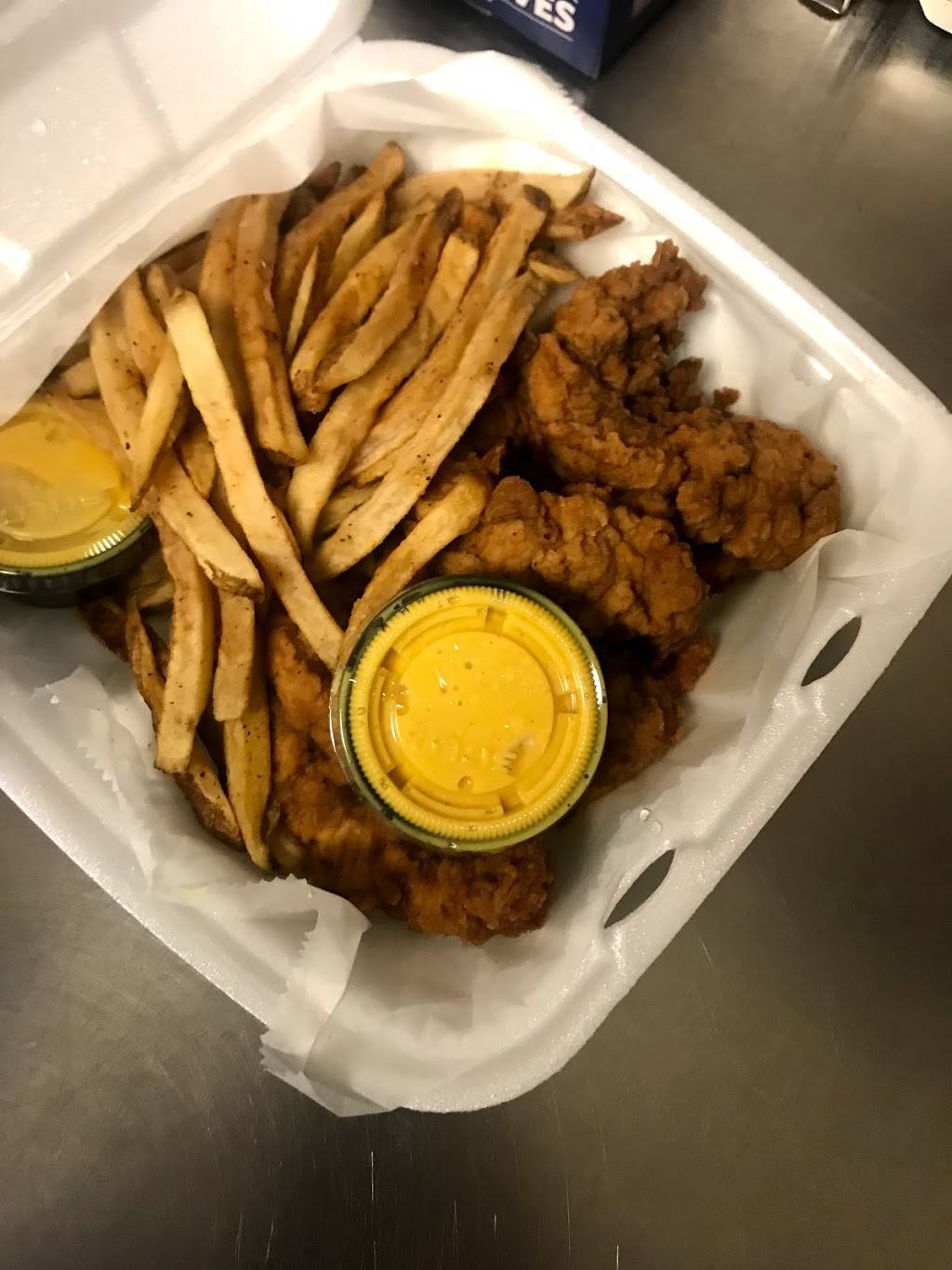 Peacocks | restaurant | 30361 Mt Vernon Rd, Princess Anne, MD 21853, USA | 4438886900 OR +1 443-888-6900