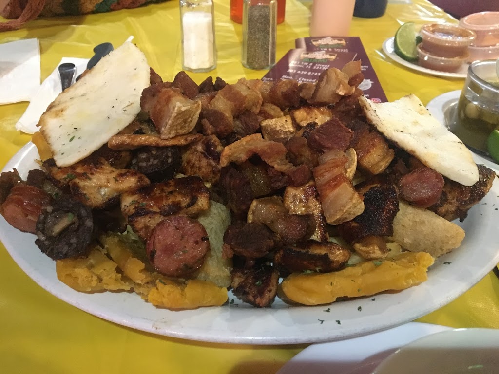 Fonda La Chismosa | restaurant | 981 SW 8th St, Miami, FL 33130, USA | 3056398743 OR +1 305-639-8743