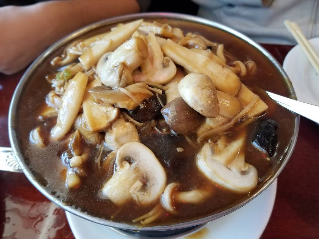 Zoes | restaurant | 296-298 Beacon St, Somerville, MA 02143, USA | 6178646265 OR +1 617-864-6265