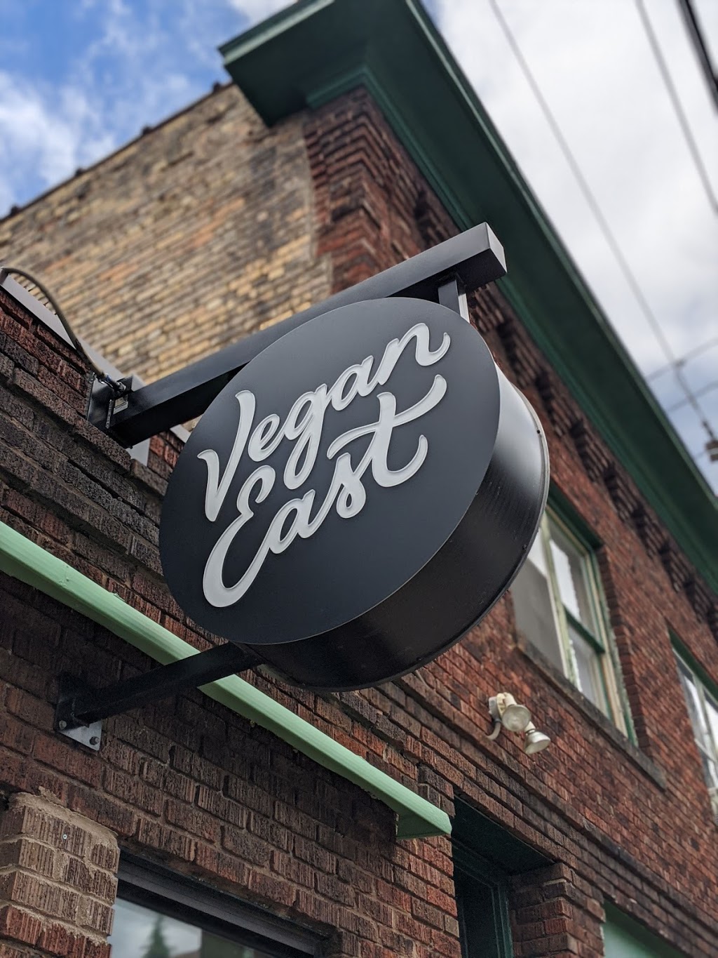 Vegan East | restaurant | 1226 NE 2nd St, Minneapolis, MN 55413, USA | 6126552629 OR +1 612-655-2629