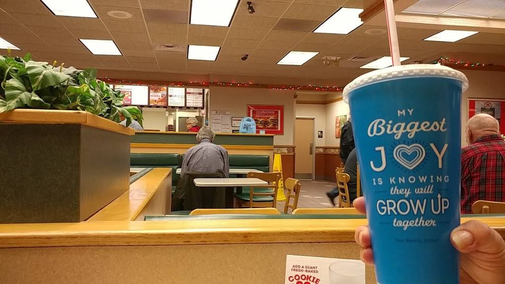 Wendys | restaurant | 4301 W Centre Ave, Portage, MI 49024, USA | 2694920502 OR +1 269-492-0502