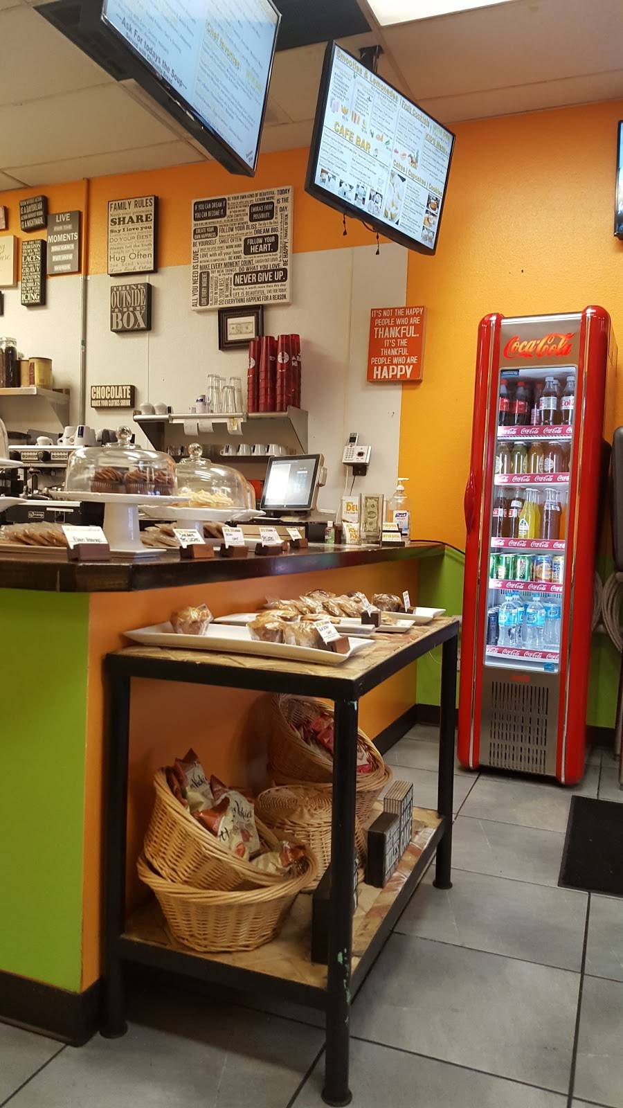 Latin Deli Abrams | bakery | 5844 Abrams Rd, Dallas, TX 75214, USA | 2143635551 OR +1 214-363-5551