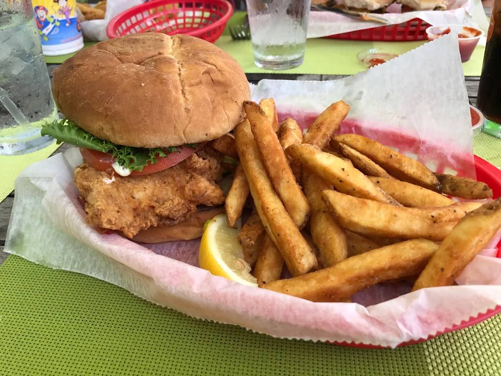 The Freckled Fin Restaurant | restaurant | 5337 Gulf Dr #600, Holmes Beach, FL 34217, USA | 9412513930 OR +1 941-251-3930