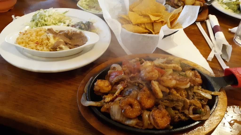 El Cerro Grande | restaurant | 108 S Kings Hwy, Myrtle Beach, SC 29577, USA | 8439469562 OR +1 843-946-9562