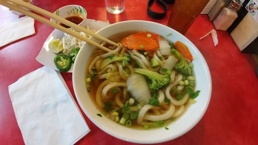 Pho Dalat | restaurant | 836 Eden Way N, Chesapeake, VA 23320, USA | 7572339995 OR +1 757-233-9995