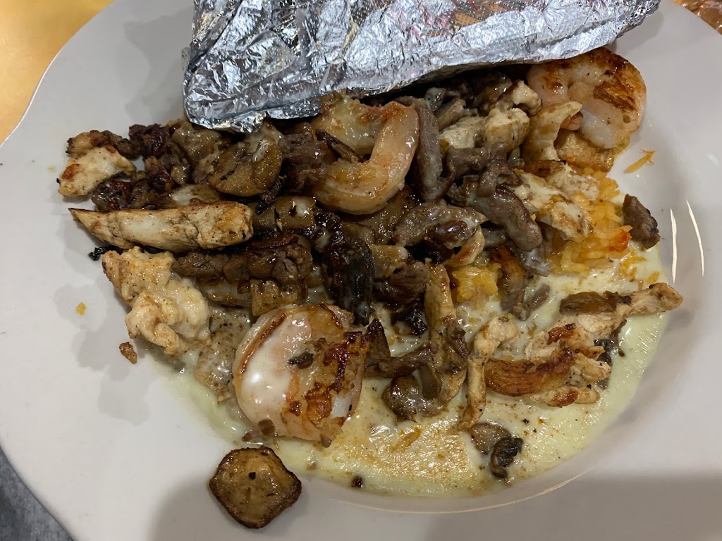 El Canelo | restaurant | 500 S 1st St, Hiawatha, KS 66434, USA | 7857408226 OR +1 785-740-8226