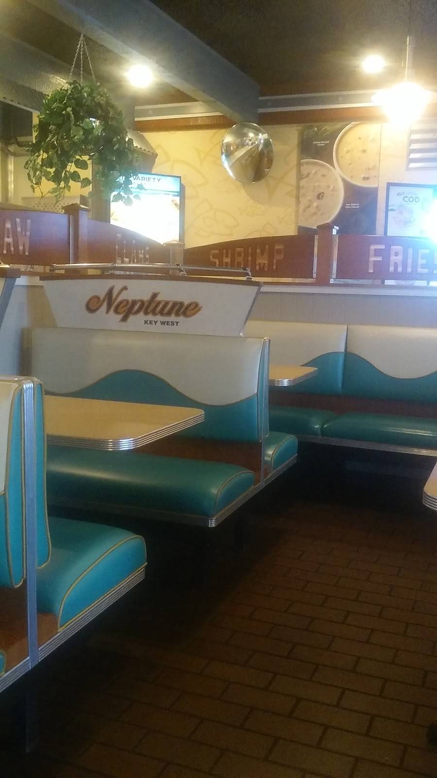 Long John Silvers | restaurant | 3055 Henry St, Muskegon, MI 49441, USA | 2317331760 OR +1 231-733-1760