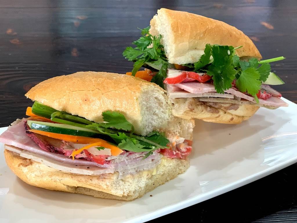 Pho Vinh | restaurant | 14243 East Sam Houston Pkwy N Suite 900, Houston, TX 77044, USA | 8326726678 OR +1 832-672-6678