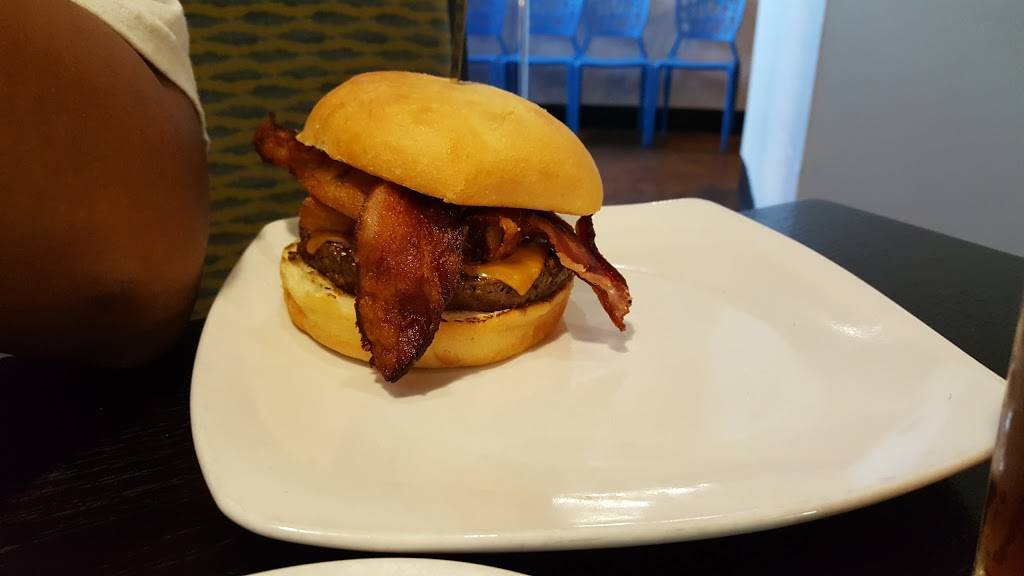 Tru Burger Co. | restaurant | 39504 N W Daisy Mountain Dr #110, Anthem, AZ 85086, USA | 6234655000 OR +1 623-465-5000