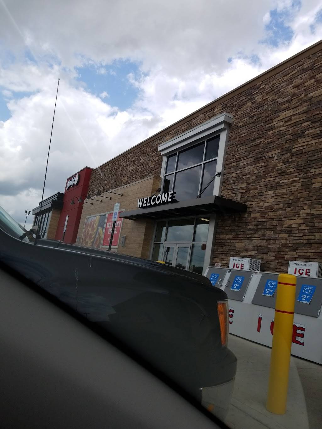 Flying J Travel Center | restaurant | 6252 State Rte. 18 East, Marion, IN 46952, USA | 7656730059 OR +1 765-673-0059