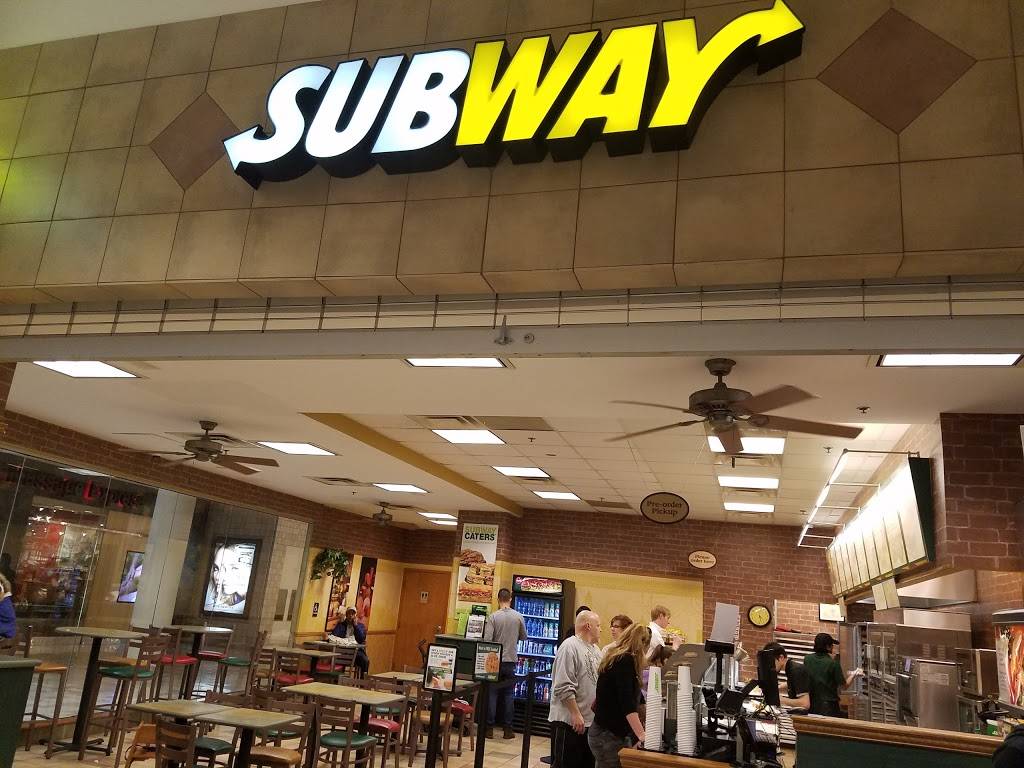 Subway | restaurant | 1961 Chain Bridge Rd, McLean, VA 22102, USA | 7037900201 OR +1 703-790-0201