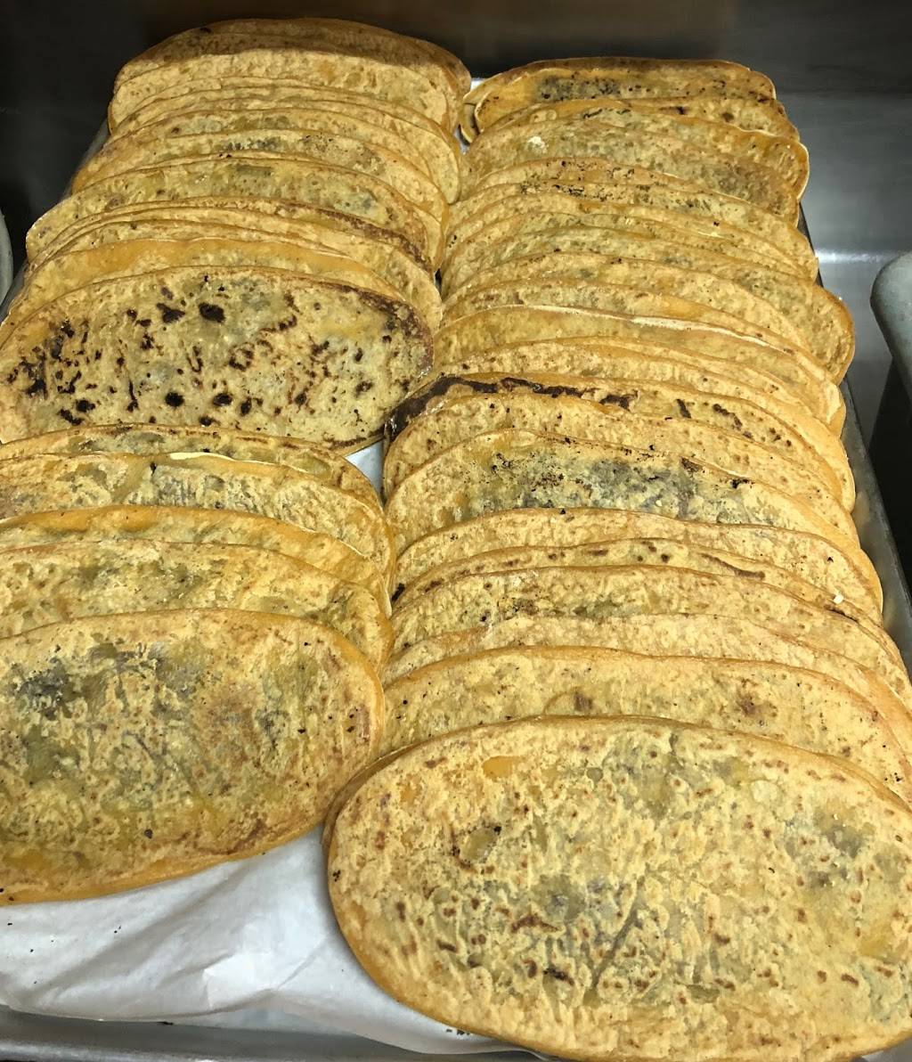 Cemitas Poblanas Mi Magdalena Restaurant 2 | restaurant | 3049 E 4th St, Los Angeles, CA 90063, USA | 3236855550 OR +1 323-685-5550