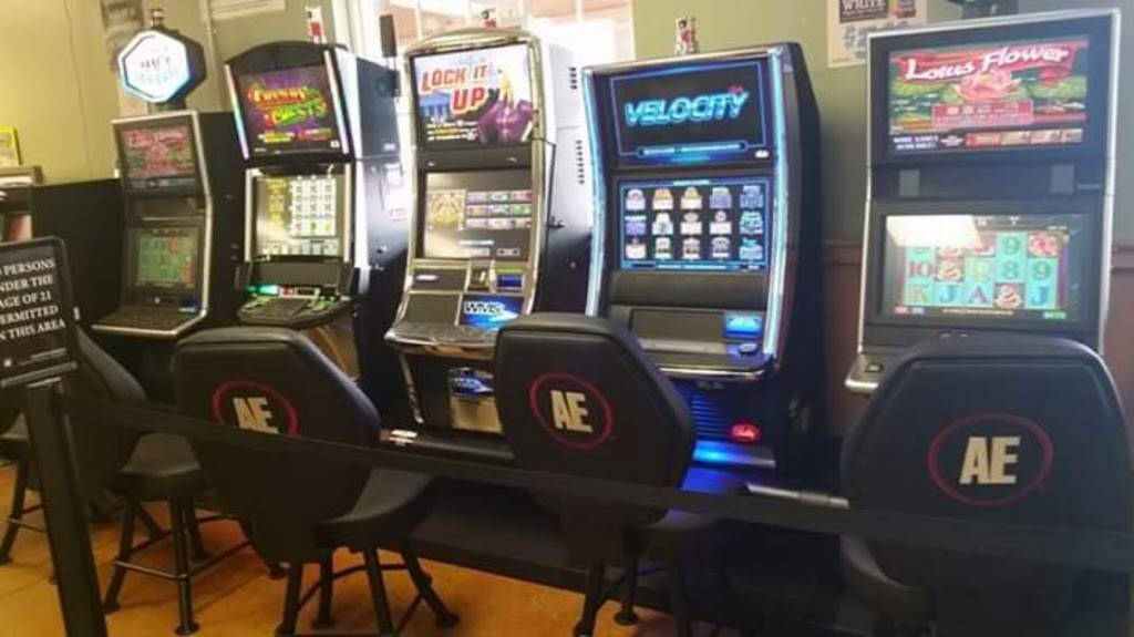 Biggies Cafe and General Store | restaurant | 3858 IL-161, Centralia, IL 62801, USA | 6185326662 OR +1 618-532-6662