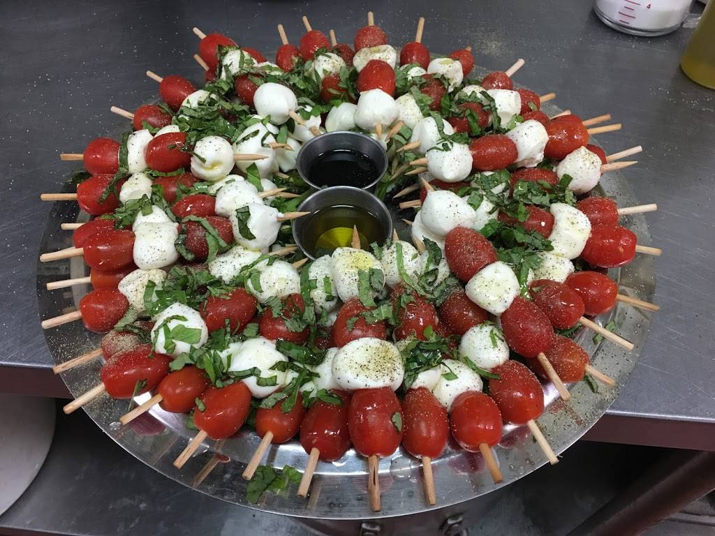 Santionis Italian Restaurant | restaurant | 3535 US-17, Fleming Island, FL 32003, USA | 9042641331 OR +1 904-264-1331